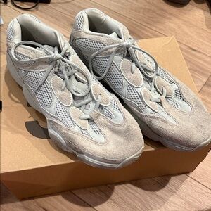 Adidas Yeezy 500 Light Gray Salt Sneakers